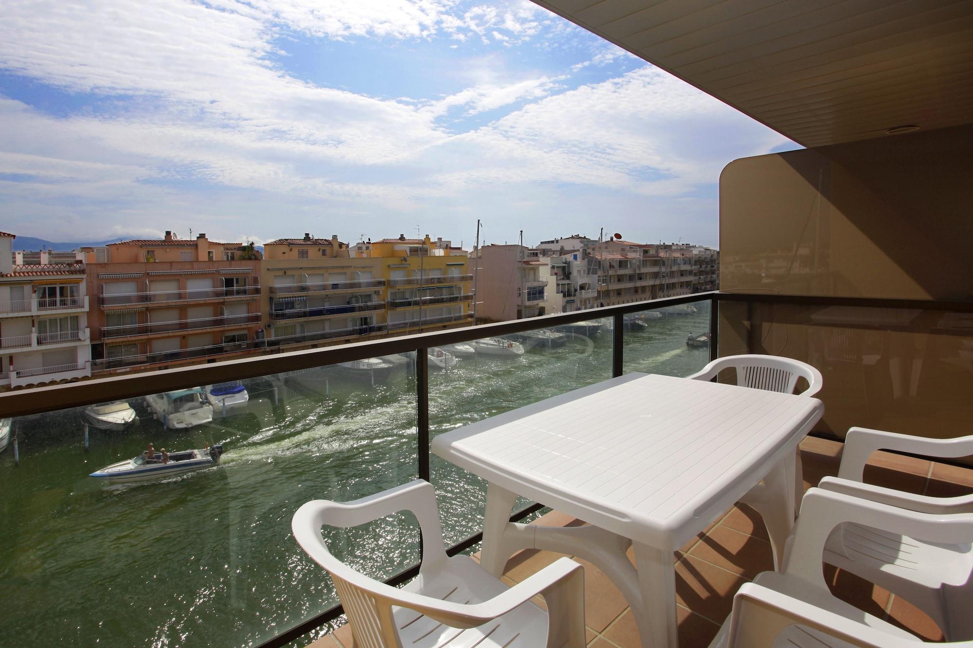 Pierre & Vacances Empuriabrava Marina Экстерьер фото